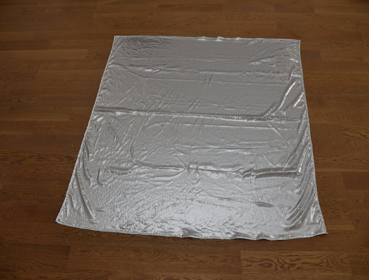 Glittery Tablecloth – 136x136 cm Shimmering Silver