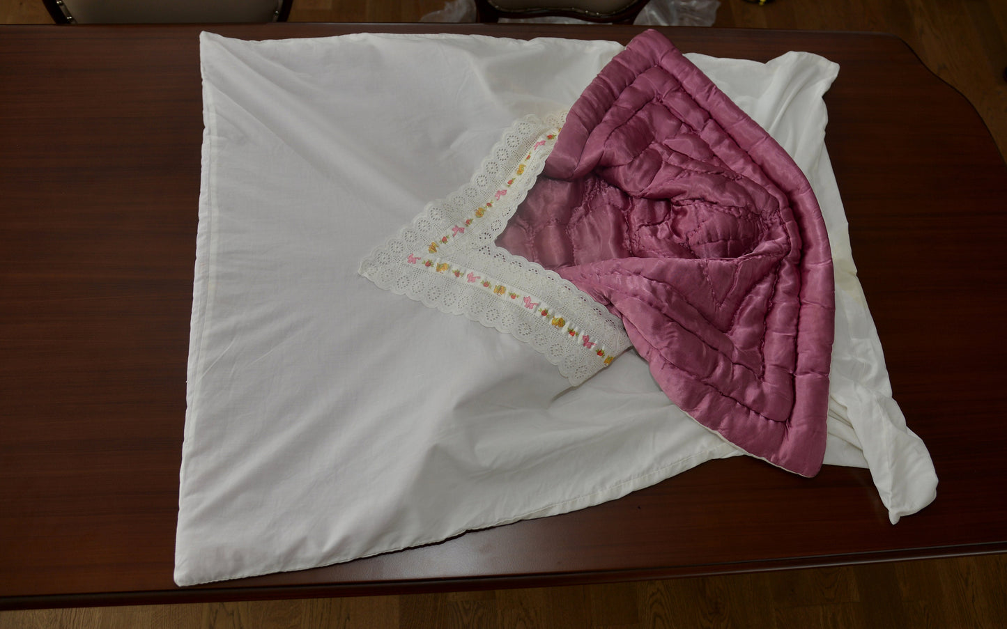 Vintage Satin Baby Quilt and Cover – 107x83 cm (1970s)