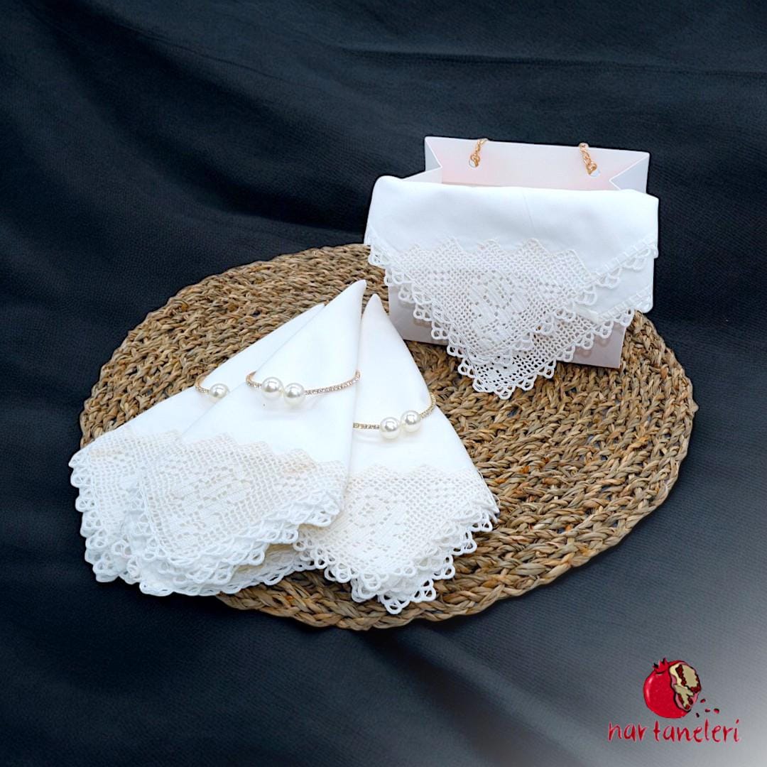 1970s Handcrafted 100% Cotton Lace Embroidered Napkin Set (8 Pieces)