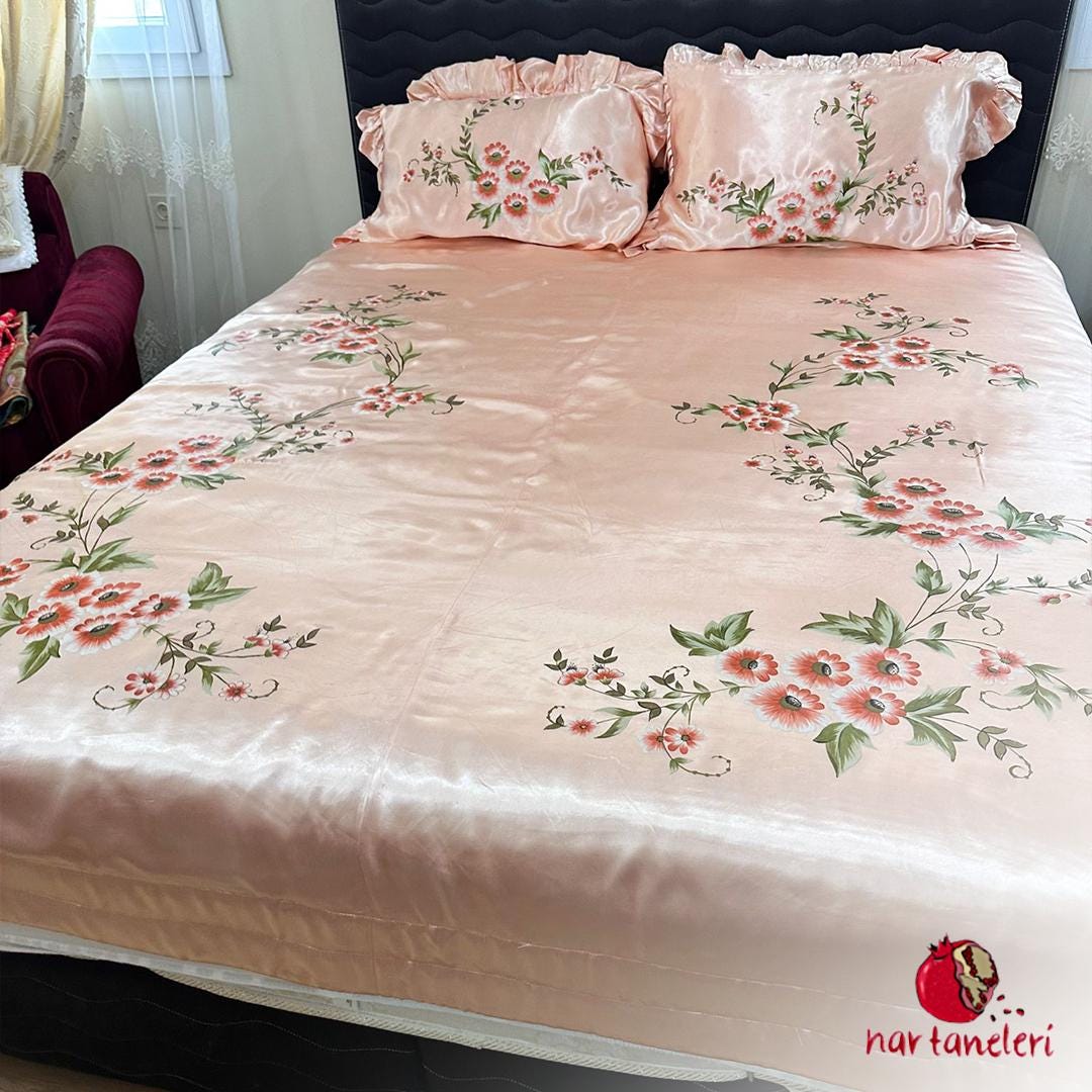 Handmade Luxury Satin Bedspread Set