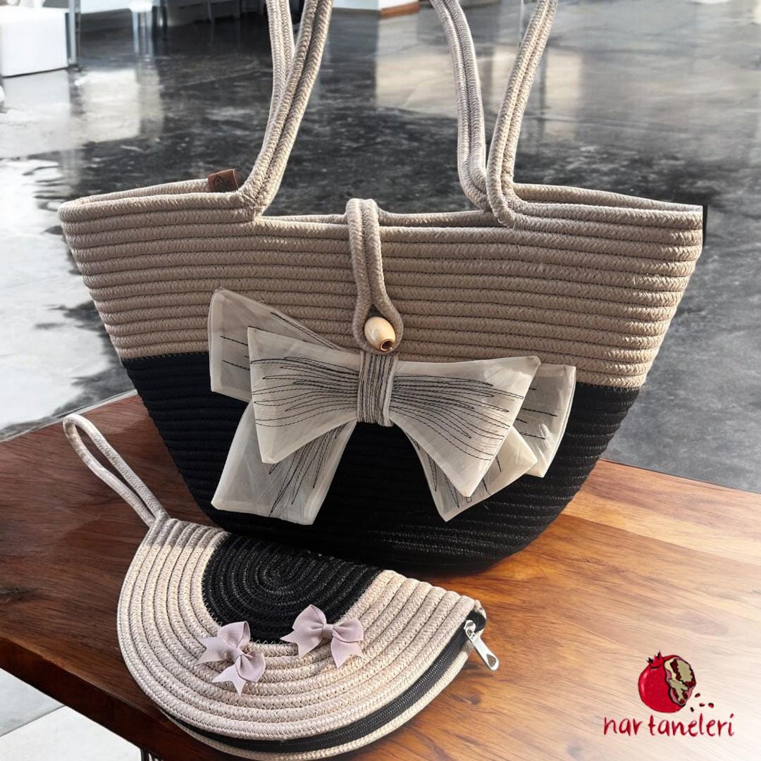 Bow-Accented Straw Handbag